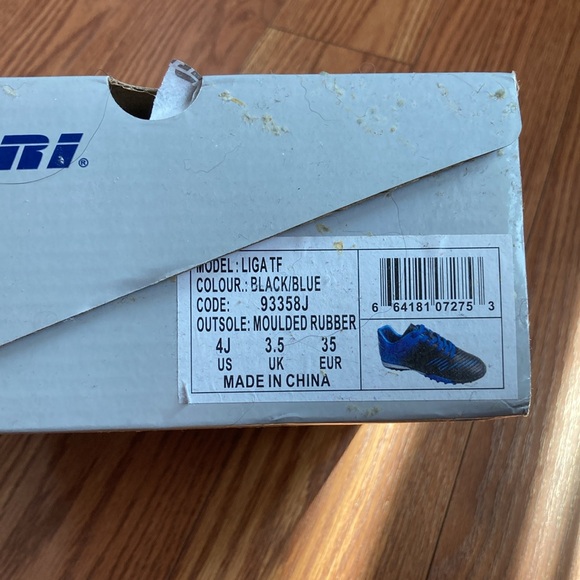 Vizari Turf Sneakers - Picture 6 of 6